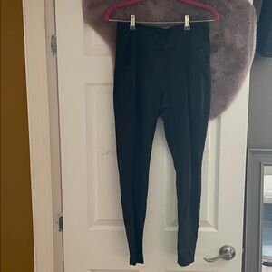 Mondetta Black Performance Luxury Apparel